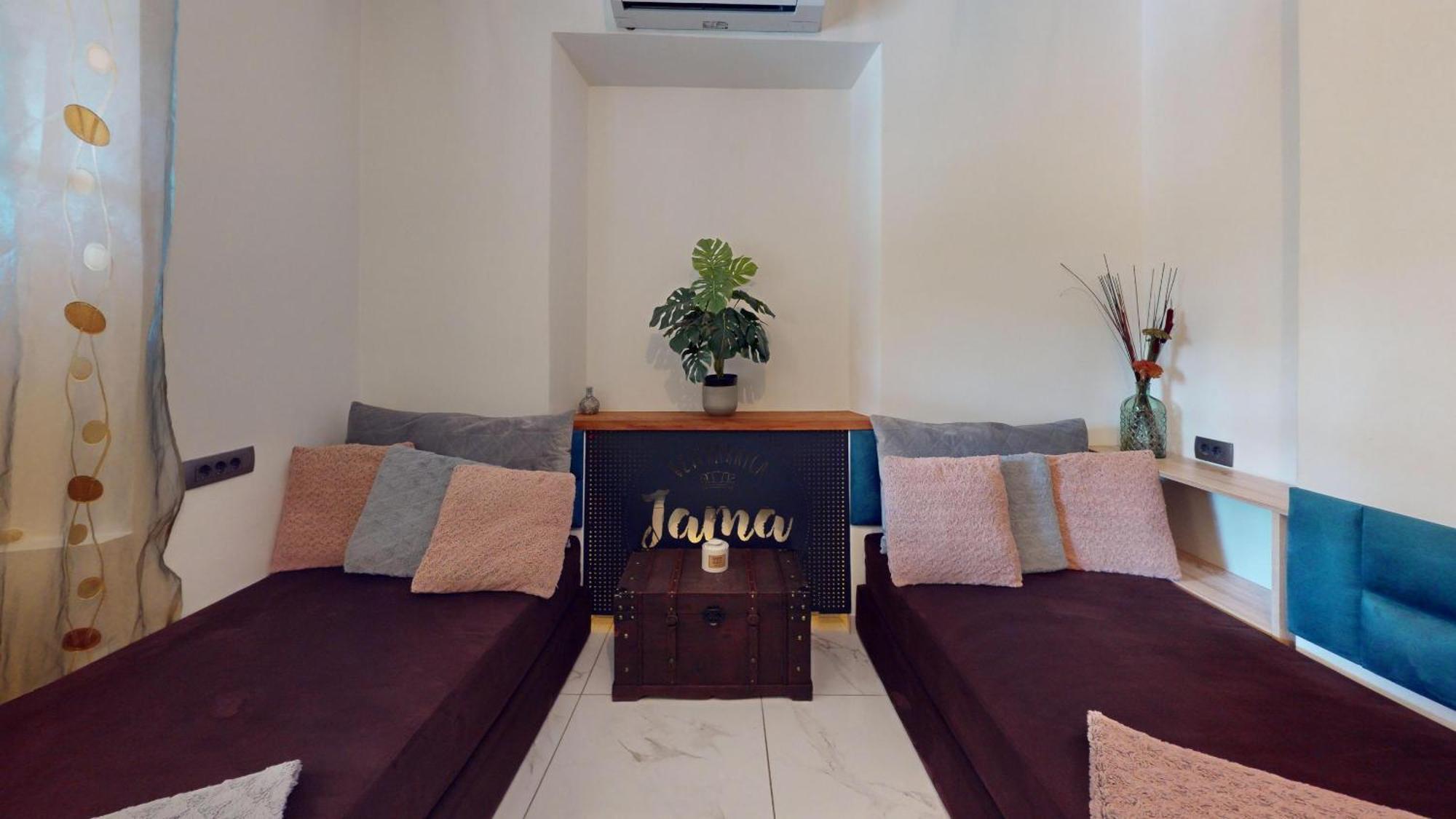 Resort Hisa Ida - Apartments With Hot Tub And Sauna Ivancna Gorica Habitación foto