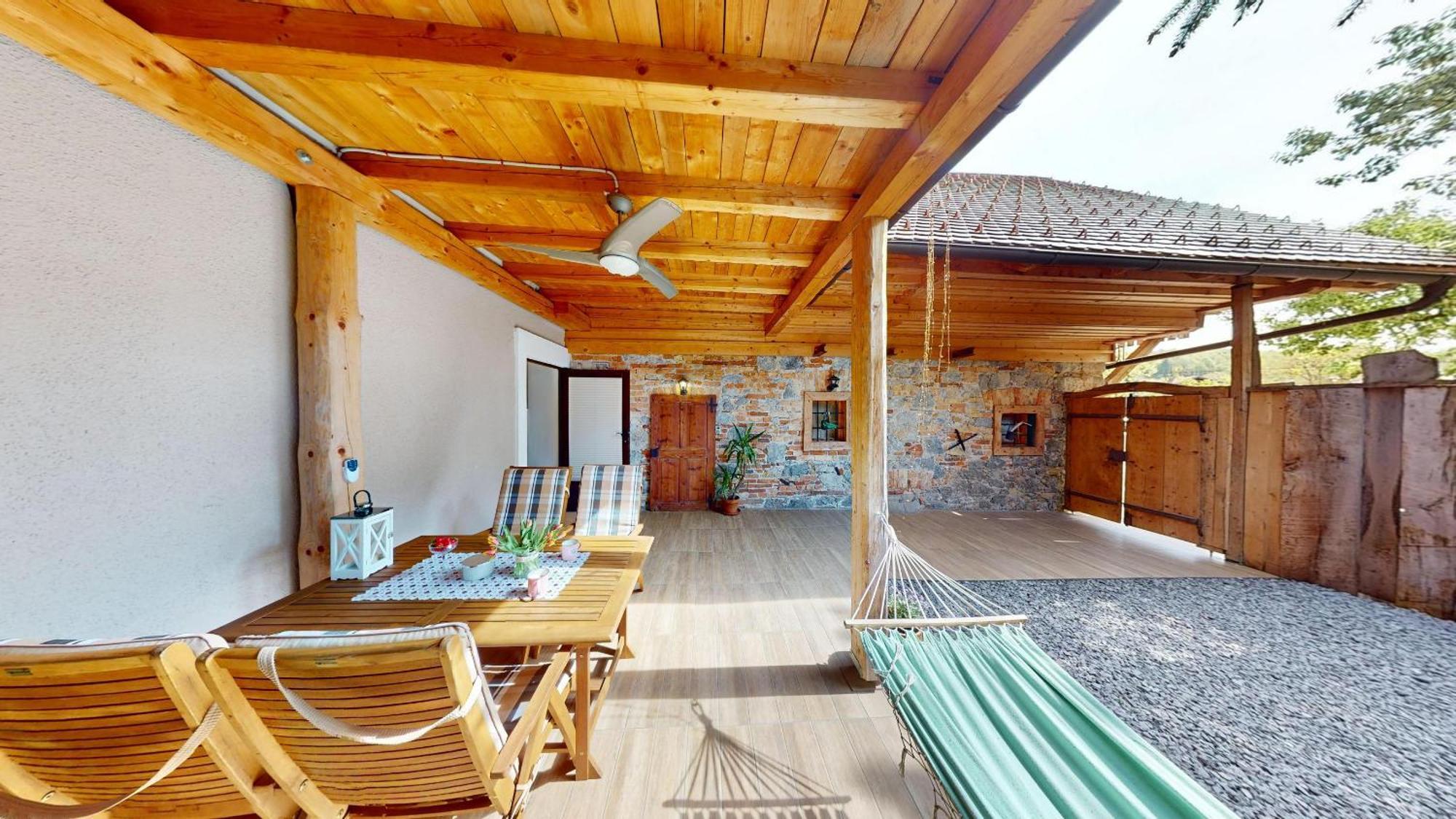 Resort Hisa Ida - Apartments With Hot Tub And Sauna Ivancna Gorica Exterior foto