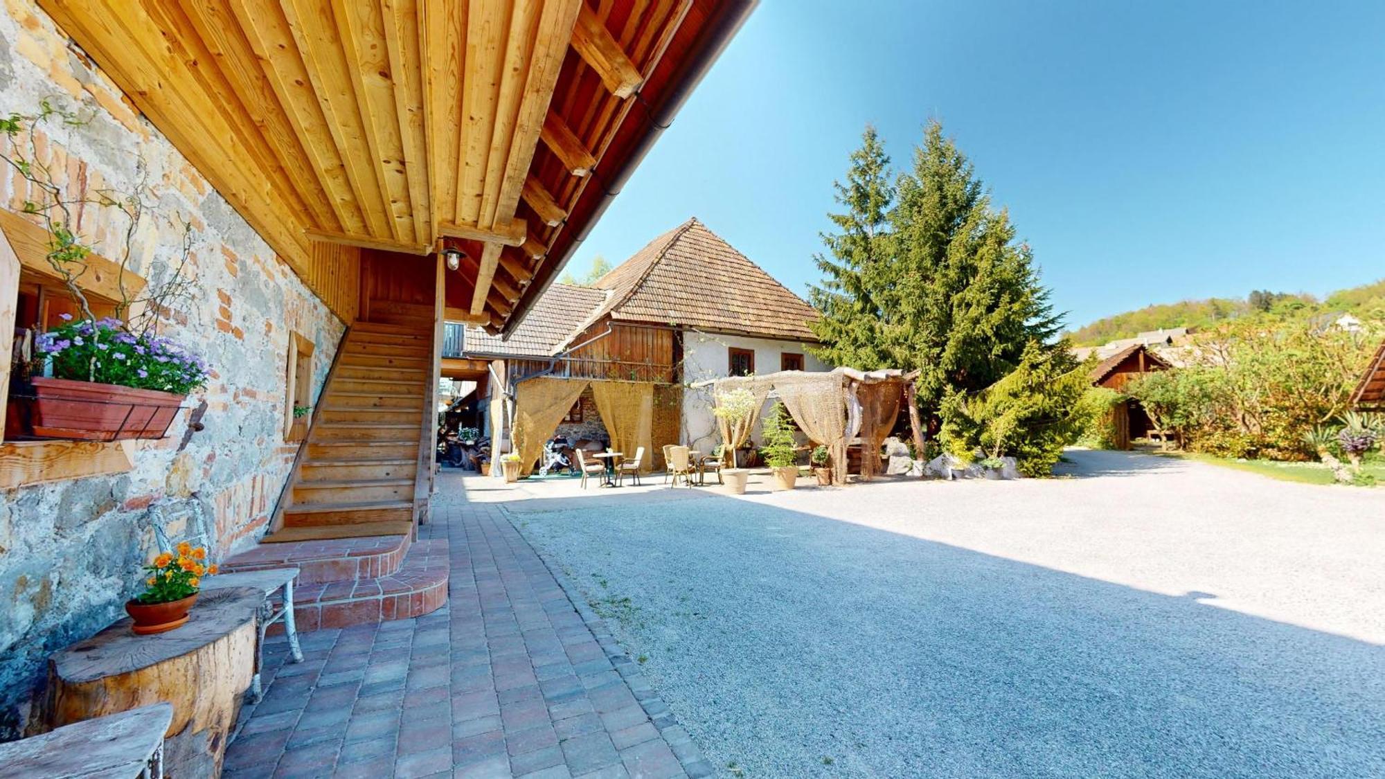 Resort Hisa Ida - Apartments With Hot Tub And Sauna Ivancna Gorica Habitación foto